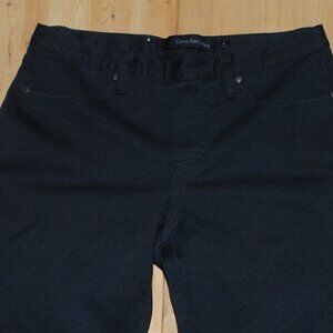Skinny Black Jeggings 28” inseam Calvin Klein Girls Size 8 EUC 2 Pockets